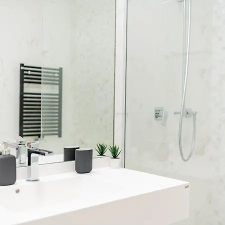 One Floreasca Luxurious - Panormaic & Park Views בוקרשט